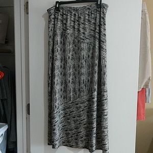 Kim Roger's maxi skirt woman